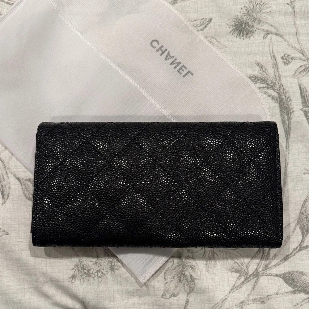 CC style black and gold wallet - Picture 2 of 7